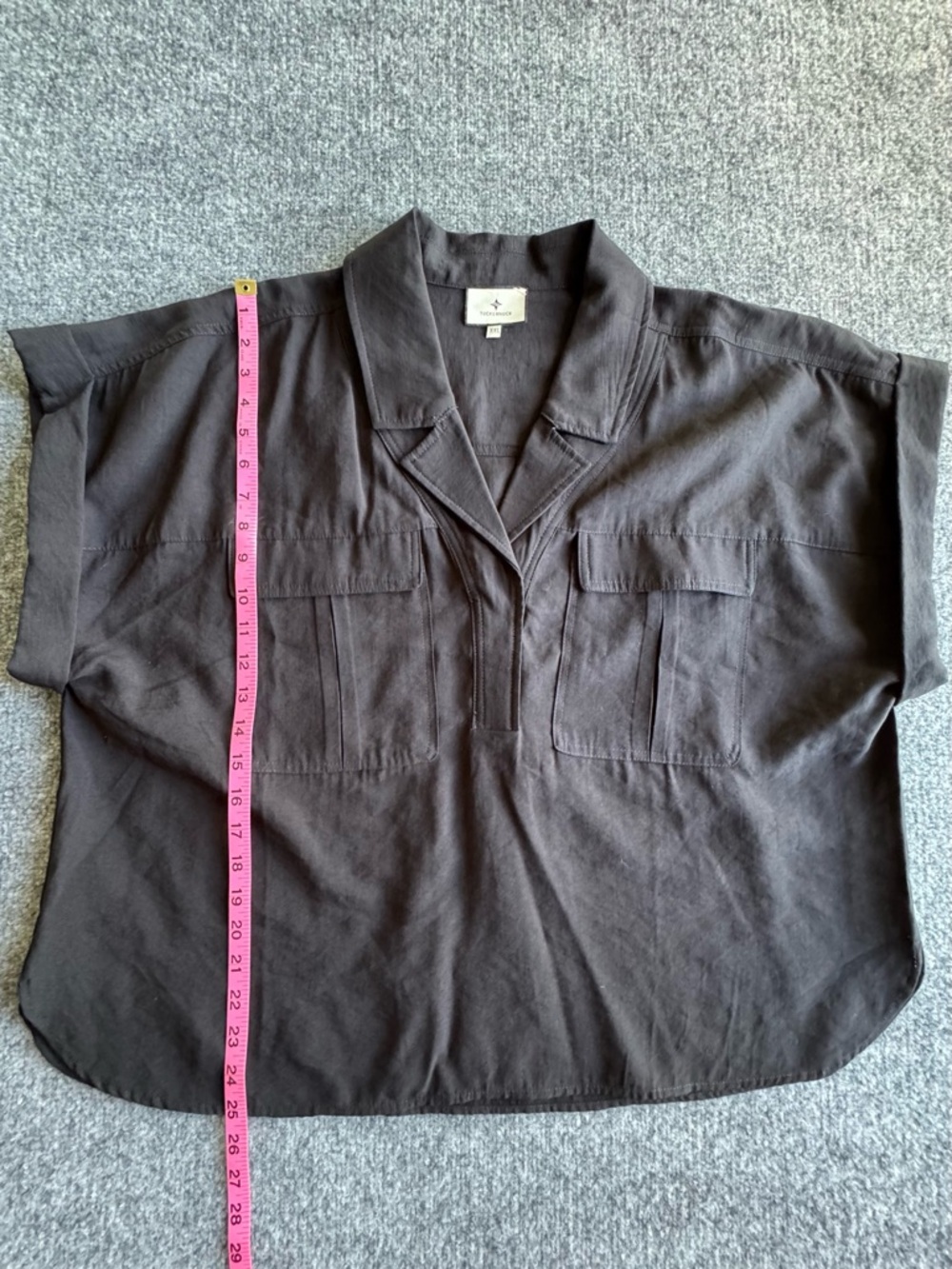 Tuckernuck Short Sleeve V-Neck Button Up Blouse Black XXL - Picture 6 of 8